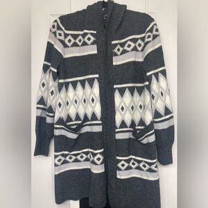 Alison Andrew’s Gray Sweater Size Medium